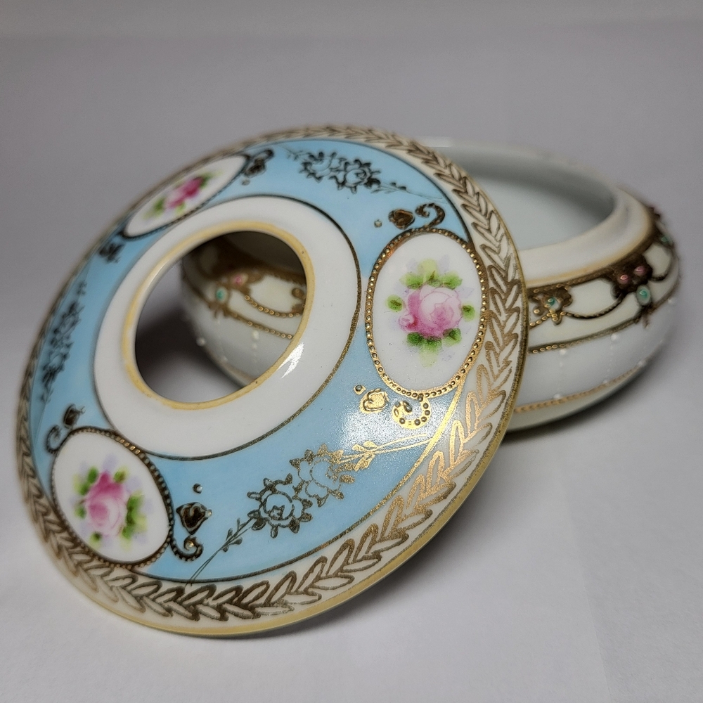 NIPPON Vintage, Late 1800s, Hand-Painted Porcelain Hair Receiver With Gold Gilt - Picture 4 of 11